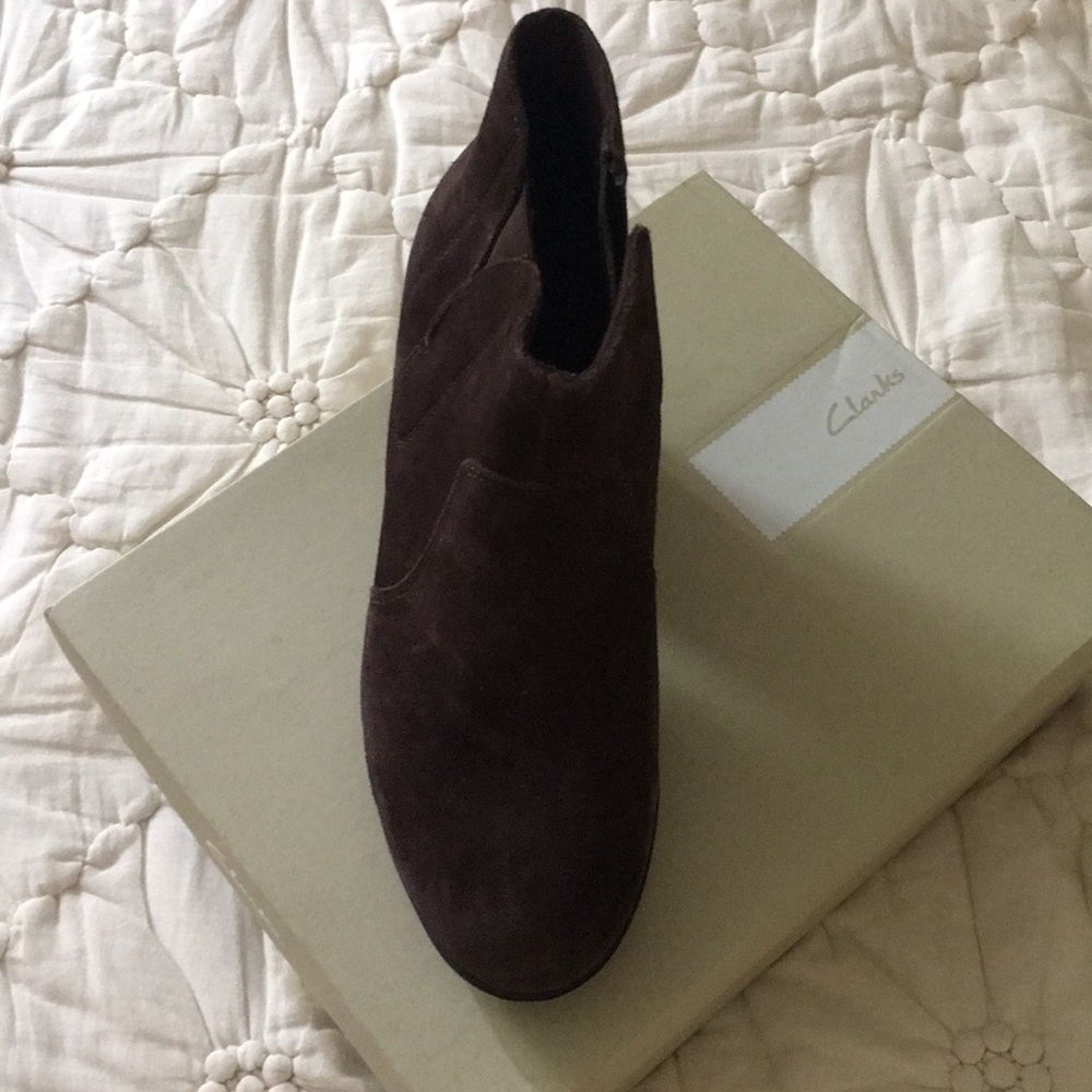 Clarks - Picture 3 of 4
